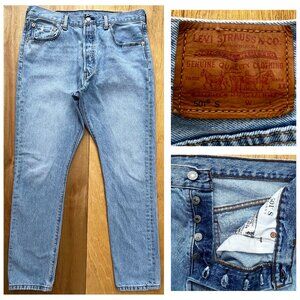 LEVIS 501 BUTTON FLY MEN’S JEANS sz 32W X 30L Distressed Light Wash Denim
